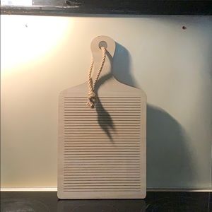 Message board with plastic letters